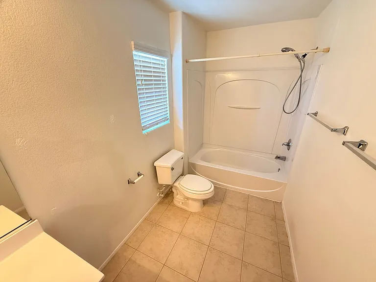 2416 Cockatoo Dr — Photo 13