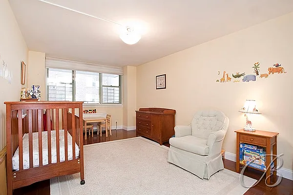 Sold by Bellmarc Realty | media 28