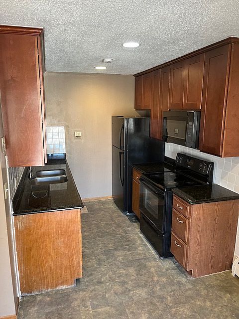 1st image of 2301 Pillsbury Ave S APT 19