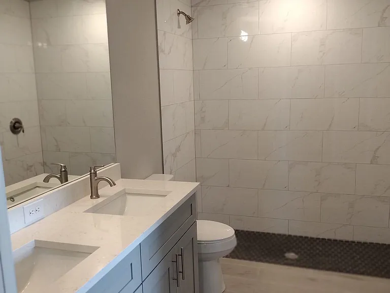 229 SW 47th Ter — Photo 10