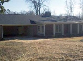811 Garrett Creek Rd, Bowdon, GA 30108