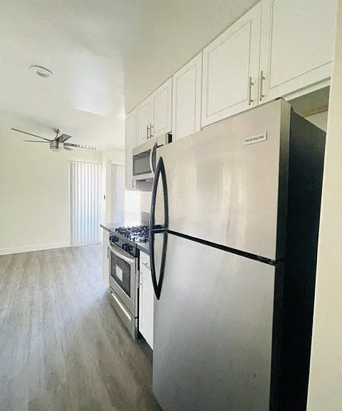 2311 S Bentley Ave — Photo 9