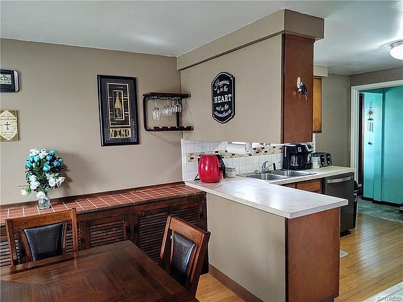 5th image of 71 E Cavalier Dr