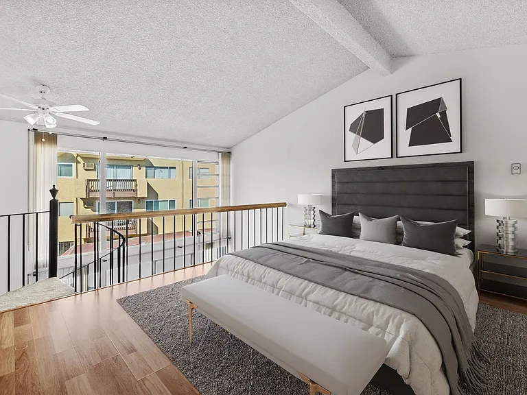 5951 Canterbury Dr #22 — Photo 3