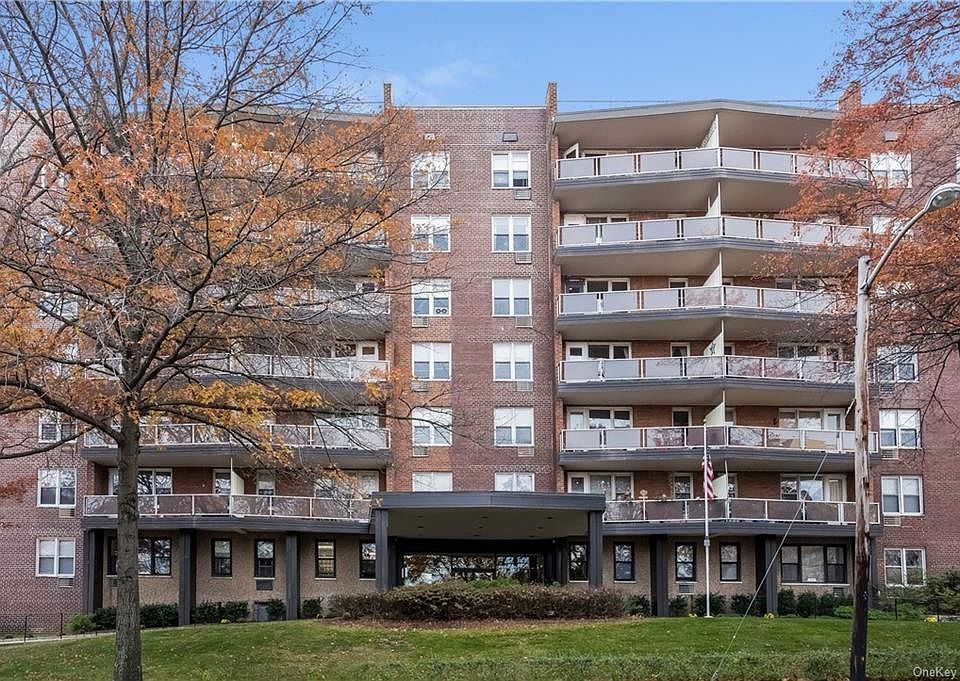 1st image of 360 Westchester Ave APT 615