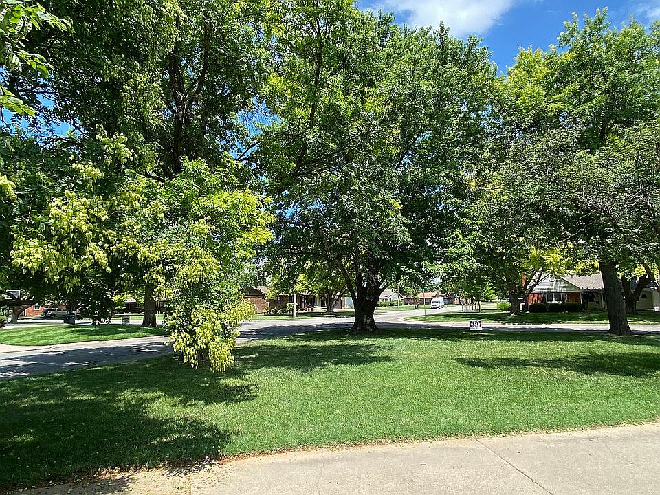 1st image of 11 Pawnee Dr