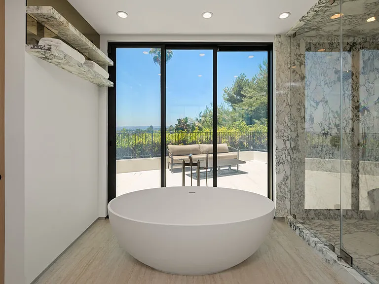 365 Trousdale Pl — Photo 36