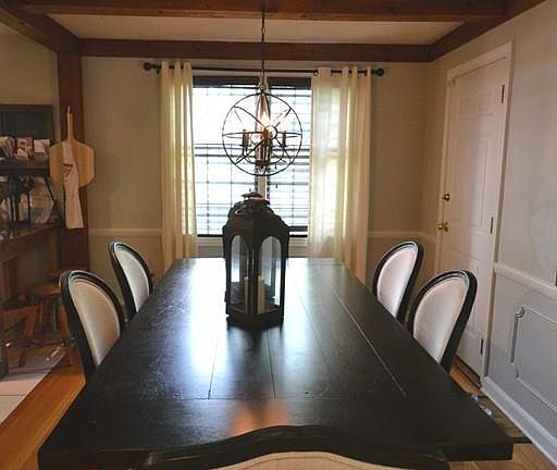 5th image of 611 Hosmer St