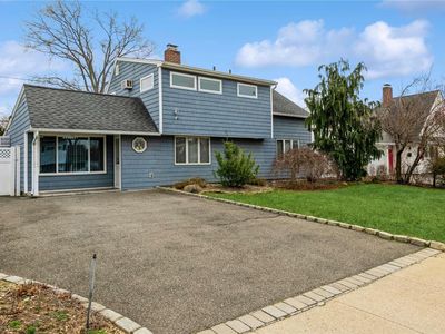 63 Chimney Lane, Levittown, NY, 11756
