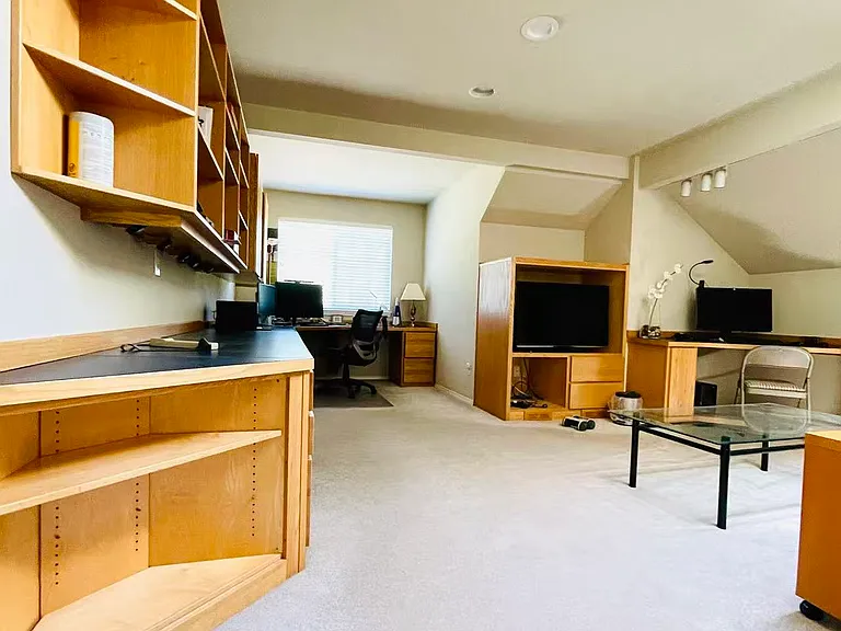 17205 NE 26th Ct — Photo 13