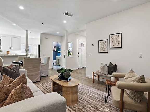 2nd image of 260 Victoria St APT F2