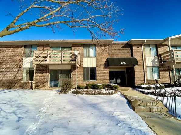 456 Raintree Dr Unit 1A, Glen Ellyn, IL 60137