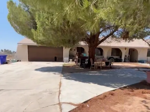 15620 Ramona Rd, Apple Valley, CA 92307