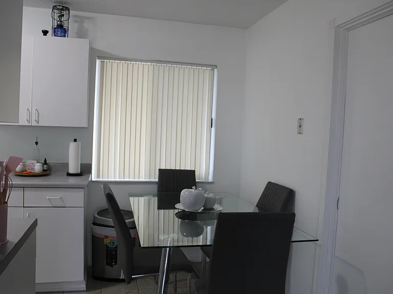 2533 SE Grand Dr — Photo 21
