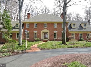 999 Chapel Forge Ct, Lancaster, PA 17601