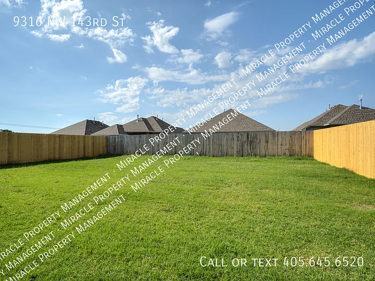 9316 NW 143rd St — Photo 40