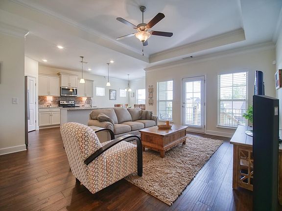 3rd image of 1316 Duns Ln