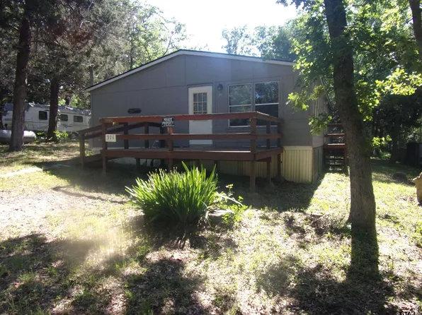 371 Woodcreek Dr, Murchison, TX 75778