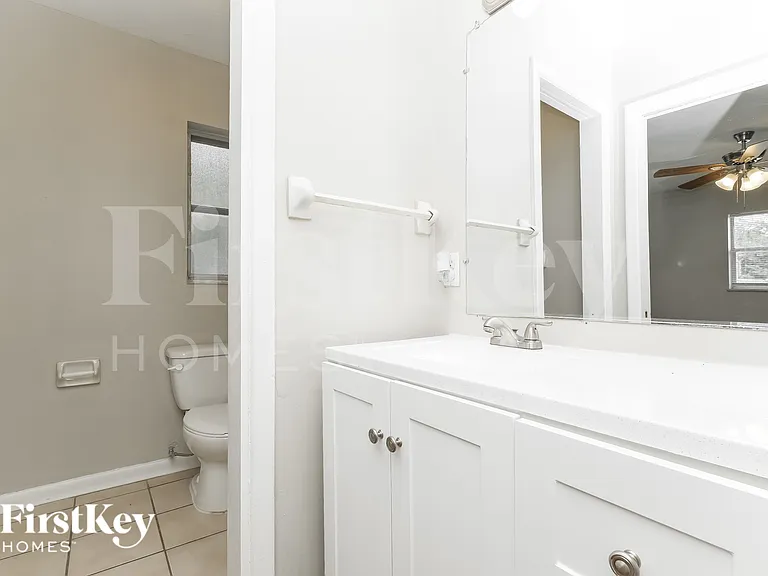 9331 Forest Hills Dr — Photo 8