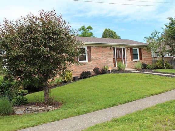 2nd image of 203 Hollywood Ct