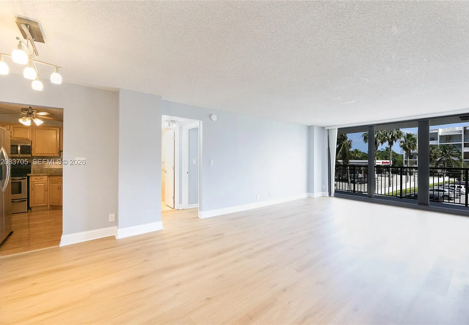 Galt Ocean Terrace Condo — Photo 3