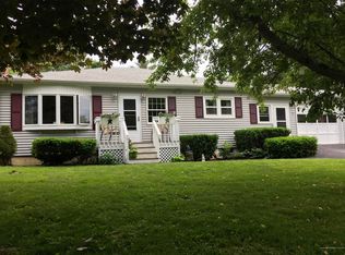 10 Riley St, Lewiston, ME 04240