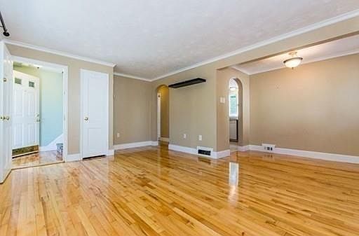 Living Room Pic 1