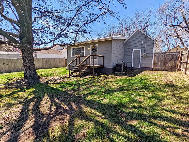 1317 S Darlington Ave — Photo 25
