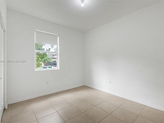 4th image of 11863 SW 253rd St