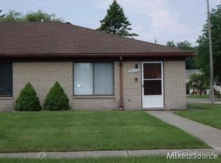 31099 Grove, Fraser, MI