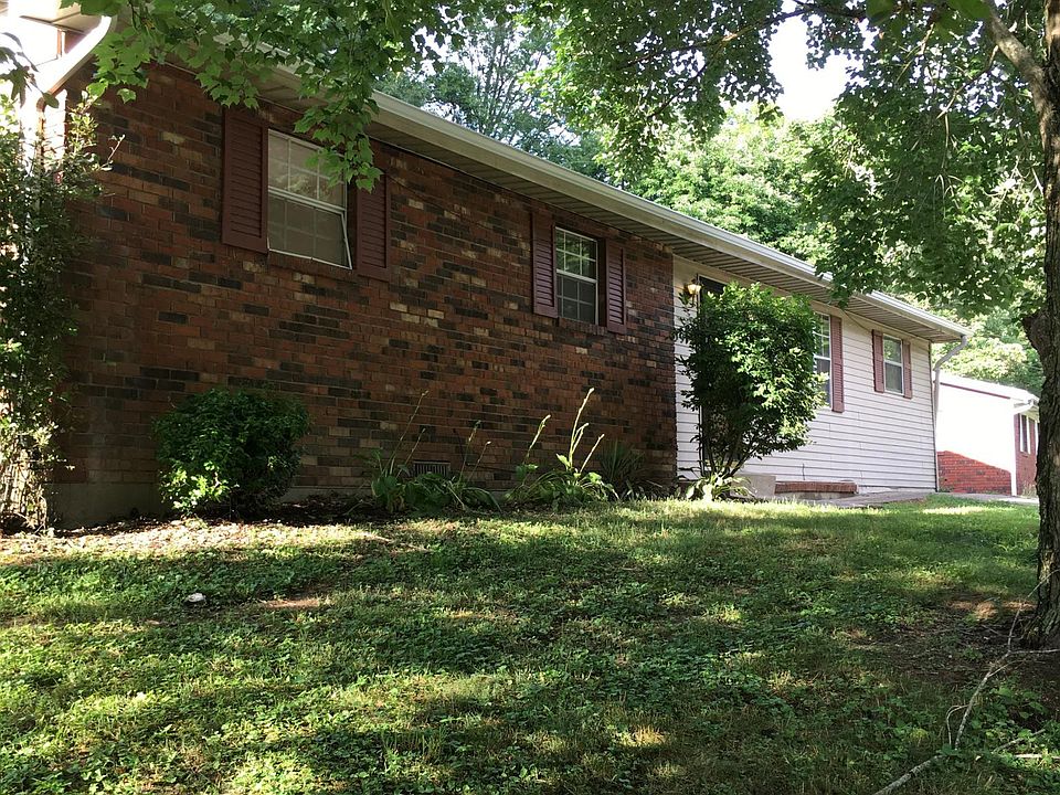 1st image of 3913 Willow Dr
