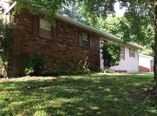 3913 Willow Dr, Ashland, KY 41102
