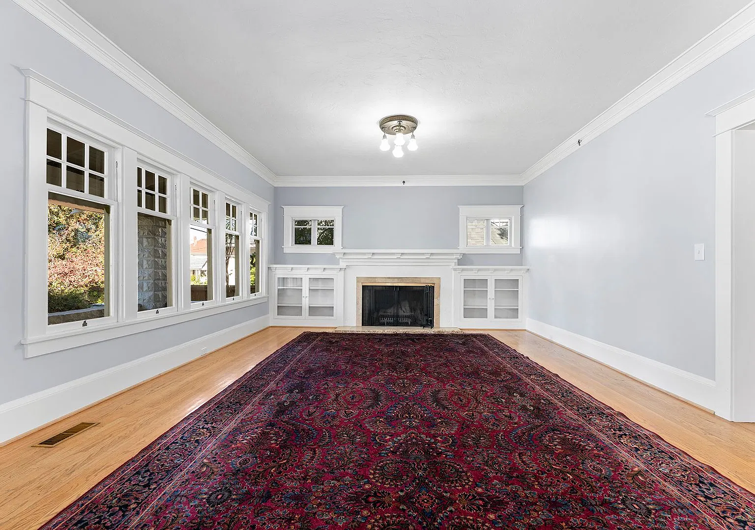 4 Bedroom 3 full Bath Beautiful Old PDX Craftsman Stunner! 18 mo lease available! — Photo 2