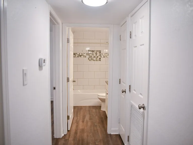 617 Holyoke Ct #D — Photo 11