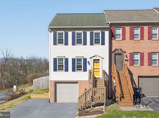 101 Townhouse Ln, Lancaster, PA 17603