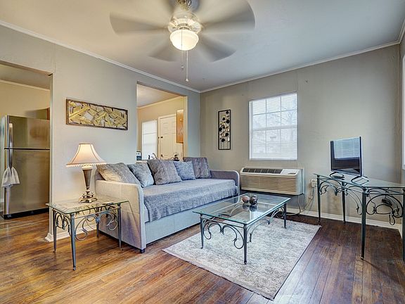 3rd image of 1201 NW 31st St #3211