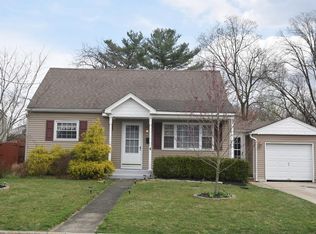 4 Laurie Dr, East Brunswick, NJ
