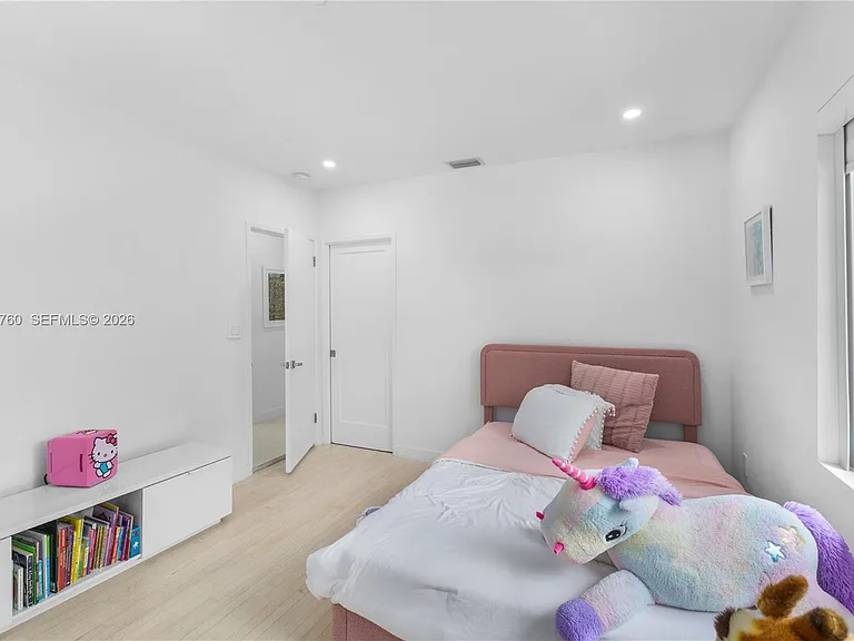 741 NE 87th St — Photo 14