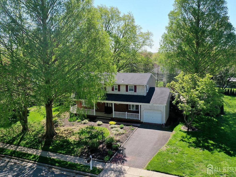 1st image of 20 Revock Rd