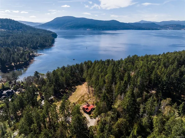 370/400 Baker Rd, Saltspring Island, BC V8K 2N5