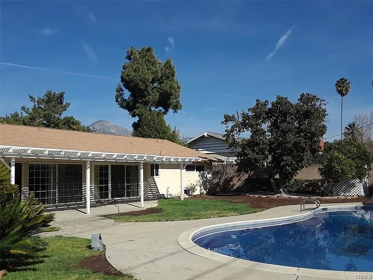 734 W Silver Tree St — Photo 21