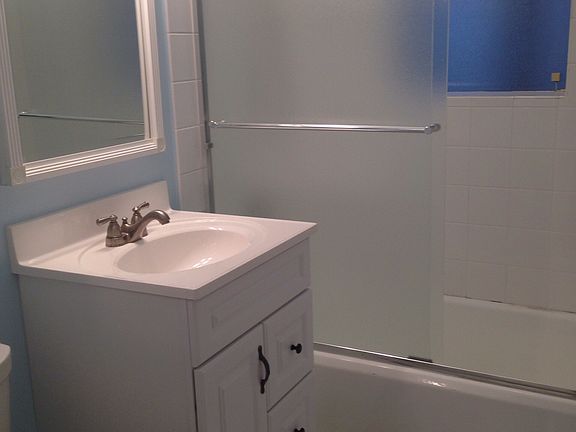 2nd image of 737 W Belden Ave APT C