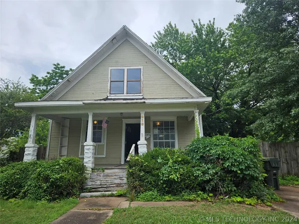918 S Florida Ave, Okmulgee, OK 74447