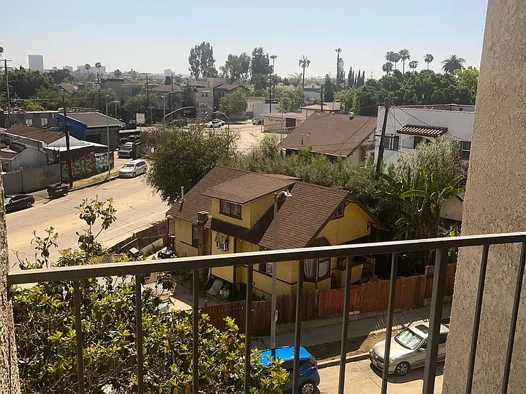 Del Mar — Photo 26