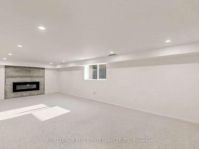 255 Oakwood Cres — Photo 35