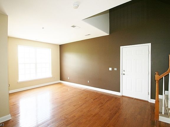 2nd image of 242 Windmill Ct