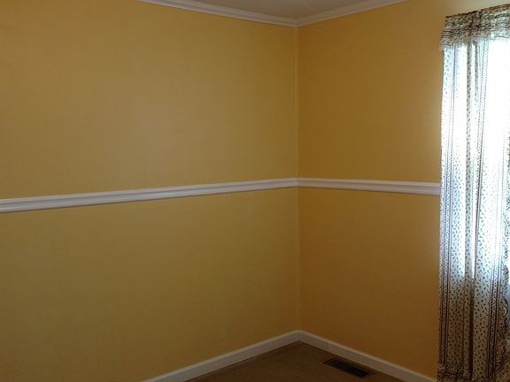 4th image of 2535 Hawaii St