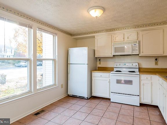 5th image of 1190 Palmwood Ct