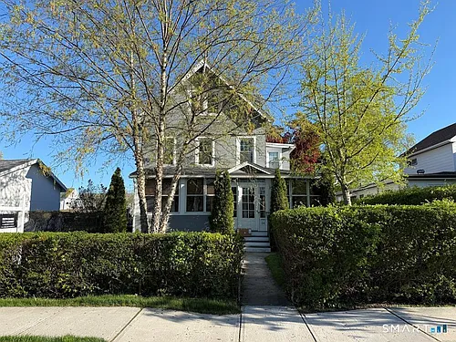 54 1st St Photo 1