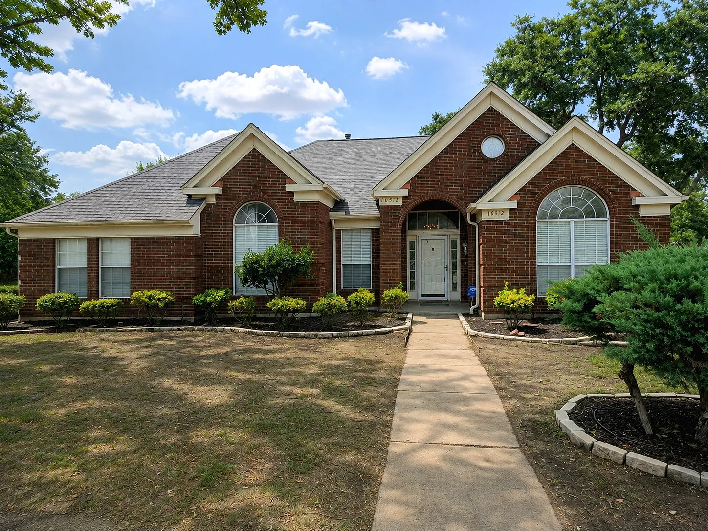 3 bed, 2222 sqft, $2,800 — Photo 1